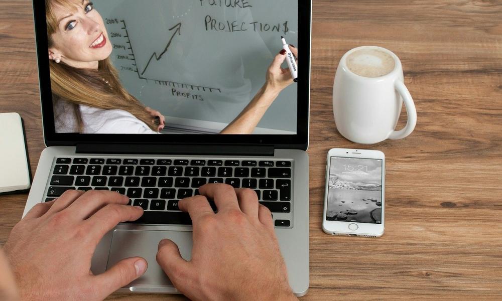 Manage Technological Risks As A Startup