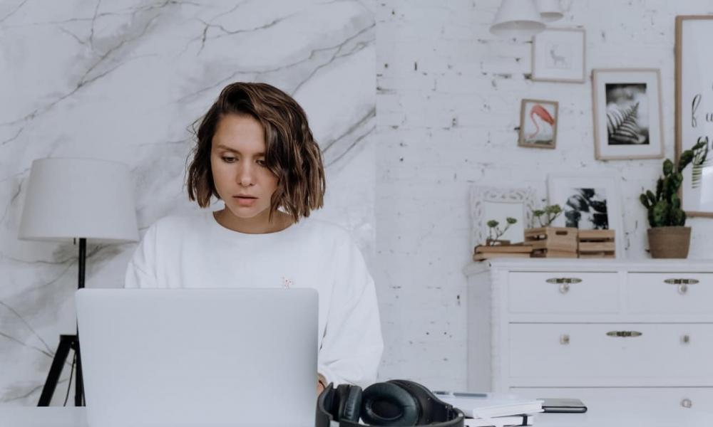 tips on how to write an essay on a marketing topic