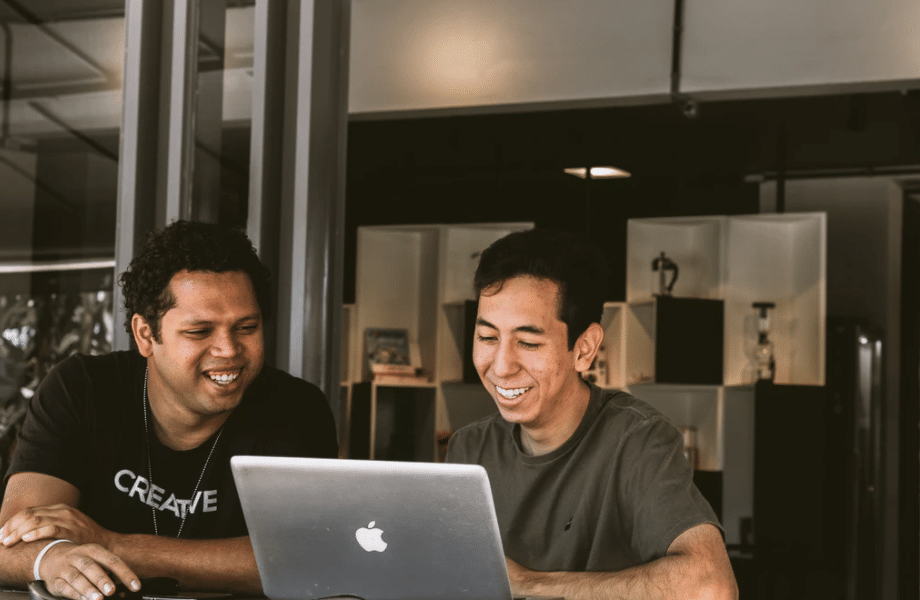 Reasons Why Every Small and Medium Enterprise Must Invest in Graphic Design