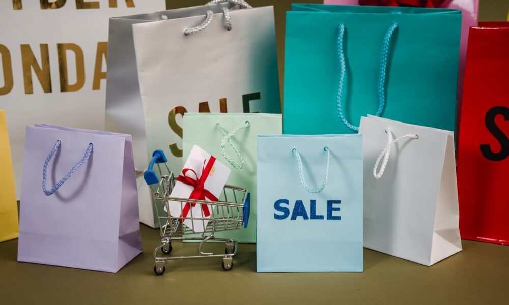 save money gift shopping