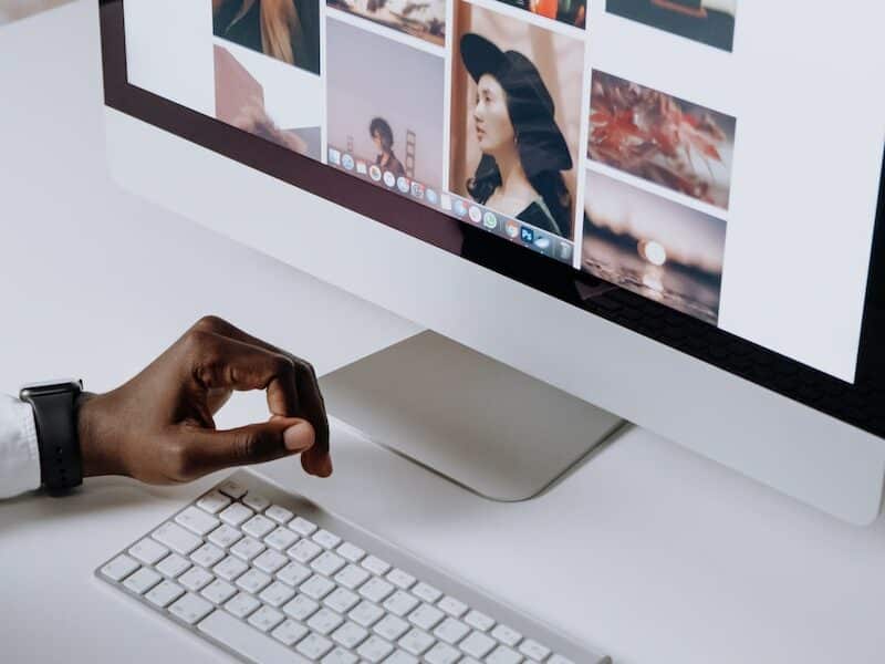 Browsing Pexels on an Imac