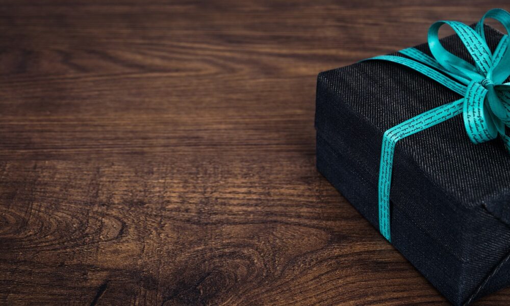 gift, present, wood