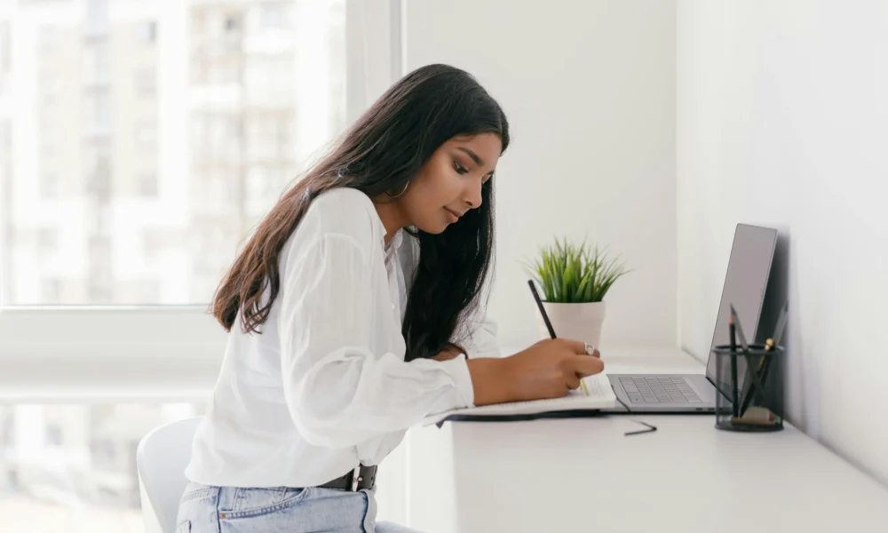 Cohort-Based Learning vs. Self-Learning