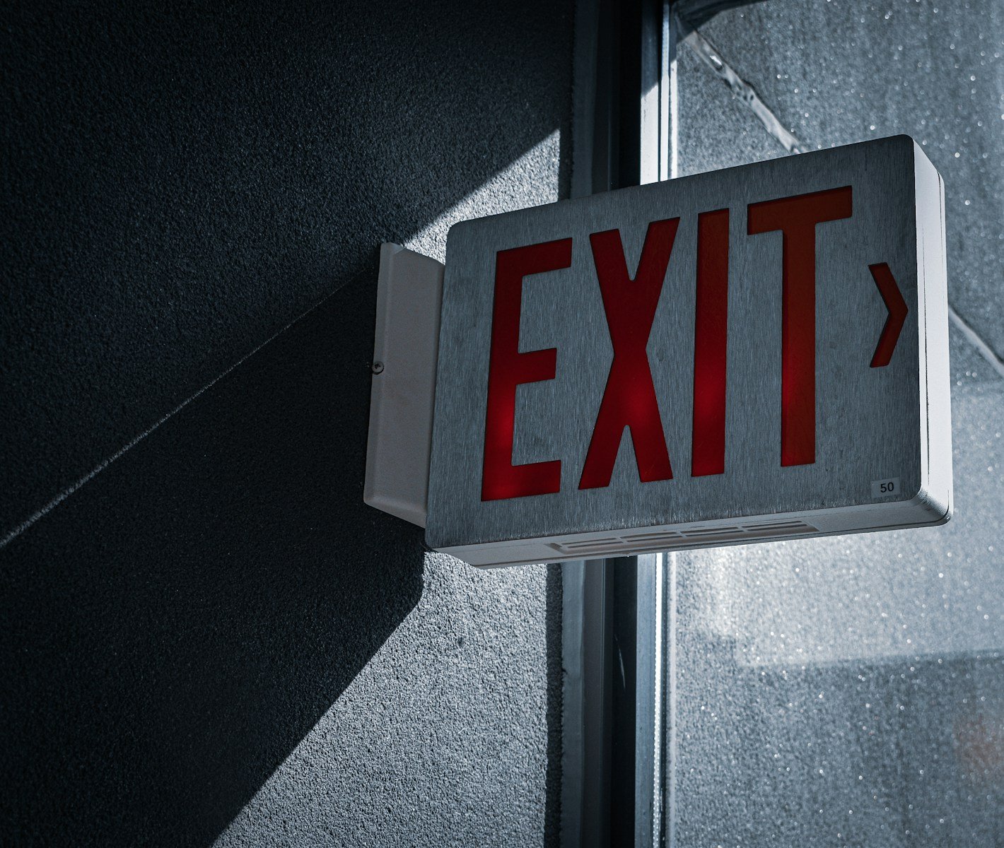 Why Choosing an AC Maintenance Company Isn’t Just a Seasonal Decision 16 white and red no smoking sign