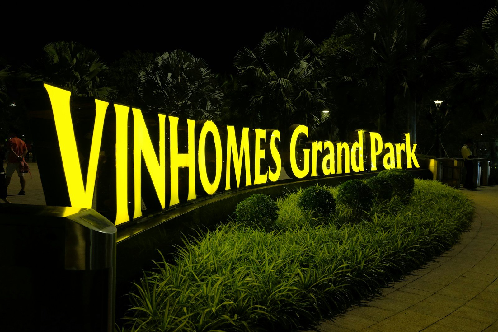 Experience Luxurious Living at Rivelle Tampines A Prime Executive Condo near Tampines West MRT Station on Tampines Street 65 16 a lighted sign that reads vinhoms grand park