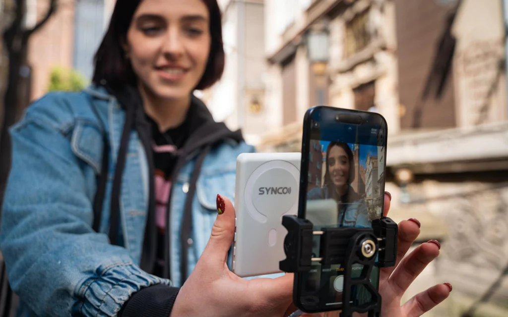 SYNCO XView M4 Review: The Best Selfie Monitor Screen for Vloggers and Streamers 16 image 56 1024x640 1
