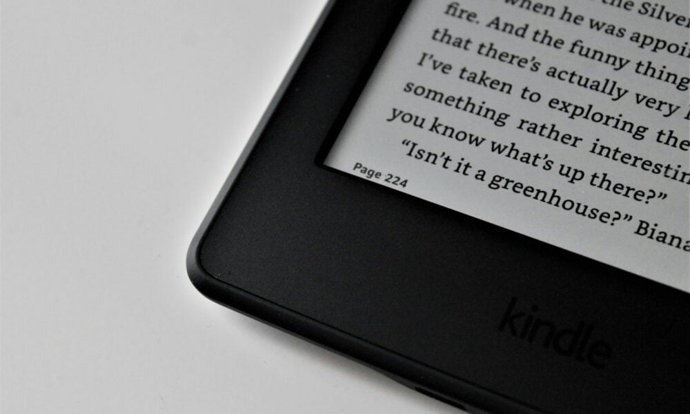 black Amazon Kindle e-book reader