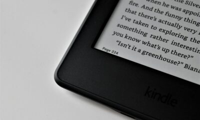 black Amazon Kindle e-book reader