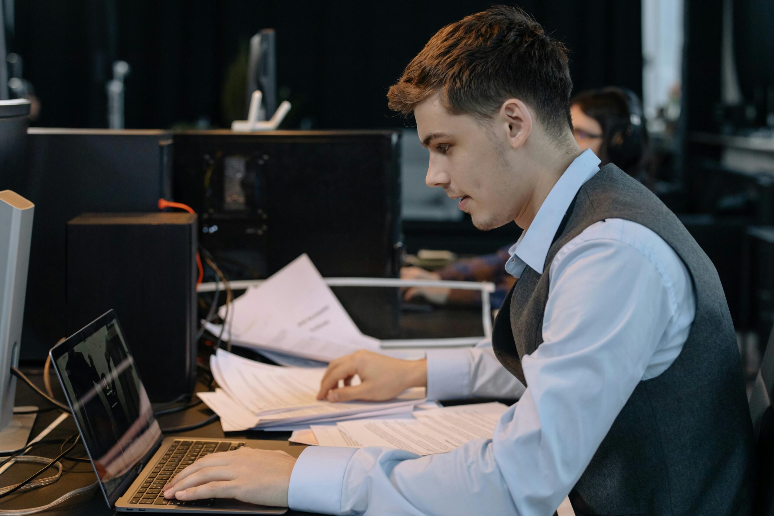 How Private Investigators Help Identify Financial Irregularities in Business Accounts 16 Private Investigators