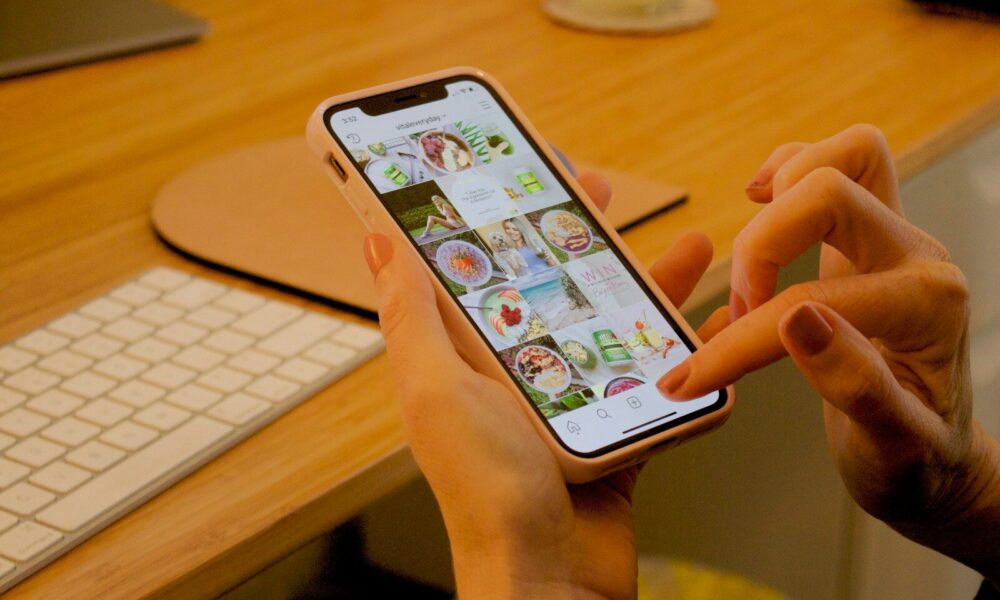 white Android smartphone